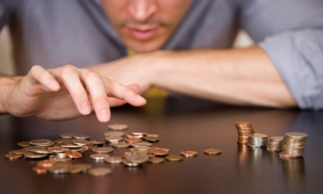  Українцям стали менше платити