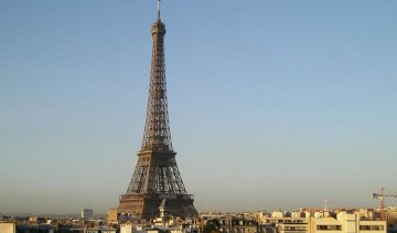 Эйфелеву башню закрыли из-за забастовок