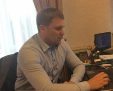 Текст на двоечку: соцсети возмутила безграмотность помощника Авакова