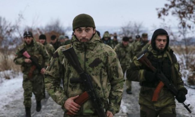 Розведення сил скасовується: у Станиці Луганській гримлять постріли і вибухи