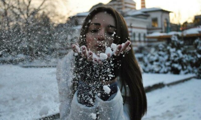 Перший сніг прийшов в Україну