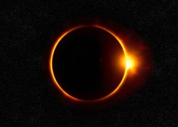 Кольцеобразное солнечное затмение, фото из открытых источников