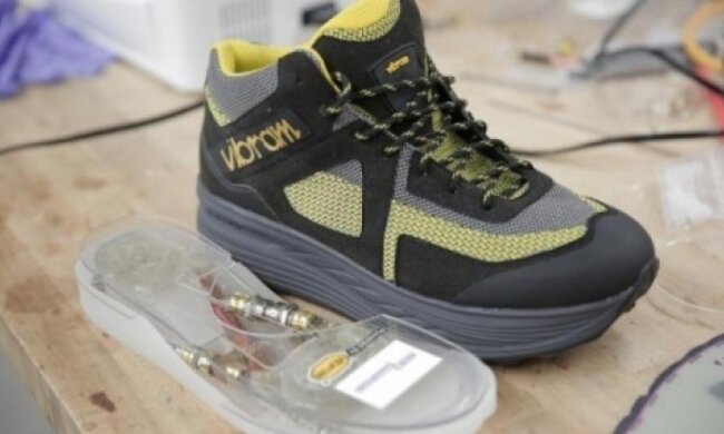  Тепер кросівки можуть заряджати смартфон