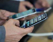 Samsung схрестив смартфон майбутнього з розкладачкою