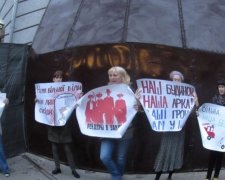 Мітинг проти полтавського забудовника розігнали озброєні тітушки