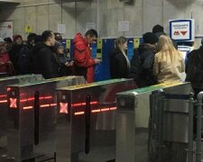 Метро Харкова переходить на е-квиток: що потрібно знати про ноу-хау