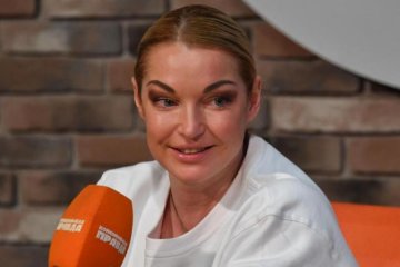 Волочкова в шпагате погнула горизонт 