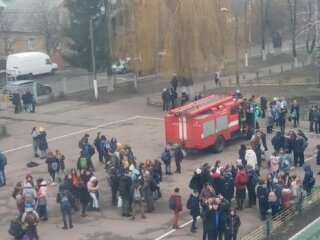 Школярі, фото - Національна поліція