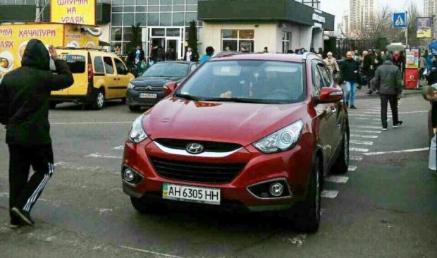 Донецкий герой парковки взбесил посетителей киевского вокзала