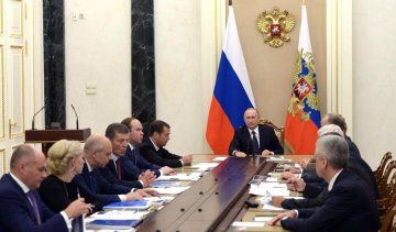 Путин боится близкого окружения 