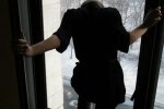 У Дніпрі скажена кусака змусила господарів вийти у вікно, - врятувало тільки диво