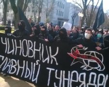 У Білорусі почалися гоніння на активістів "маршу дармоїдів"