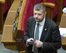 Вся Україна регоче над Мосійчуком, який облизав Ляшка: фото