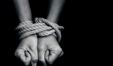 Неповнолітніх луганчанок продавали в російське сексуальне рабство