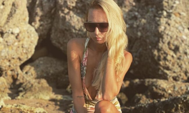Ирина Сопонару из "Женского квартала" показала пальме холмики без лифчика: "Снимали"