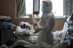 На Закарпатті малолітня нахаба обчистила розбиту горем матір: "46 тисяч на операцію"