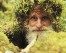 62-летний американец половину жизни прожил в лесу (видео)