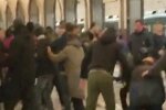 Фанати "Динамо" влаштували жорстоку пастку для суперників, відео бійки в метро
