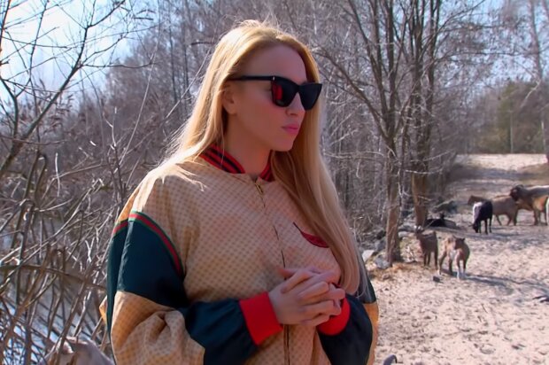 Оля Полякова, скрин из видео