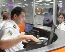 Марокканців зняли з авіарейсу за жарти про терористів