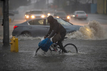 Потужна злива, фото: Getty Images