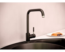 Черный кран: фото из свободных источников