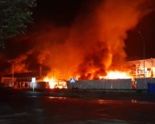 Удар росіян по складу Сільпо, кадр з відео