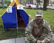Грузин три дні голодує у Львові на честь Савченко