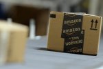 Amazon приймає на роботу 100 тисяч людей