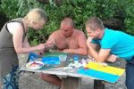 Бійці АТО малювали і відпочивали на березі Азовського моря (фото)