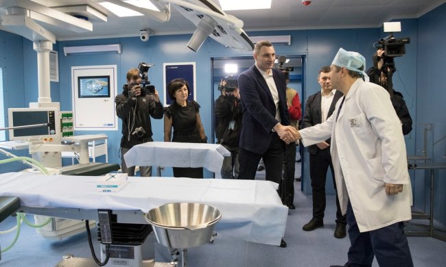 Кличко: Новое оборудование в больнице №1 позволяет врачам консультироваться с коллегами во всем мире