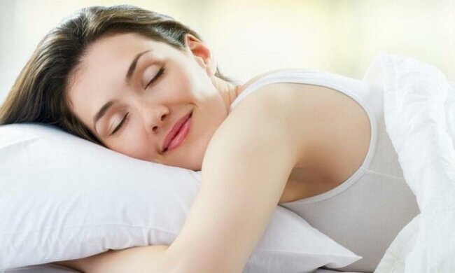 50 грамів горіхів переможуть нічний голод