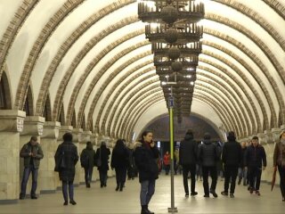 Метро в Києві, фото: скріншот з відео