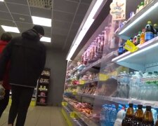 Торт из супермаркета оказался с омерзительным ингредиентом: из-за такого и сладкое есть перестанешь