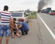 П'яниця самознищив машину об відбійник (ФОТО)