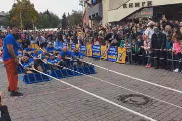 стронгмени / скріншот з відео