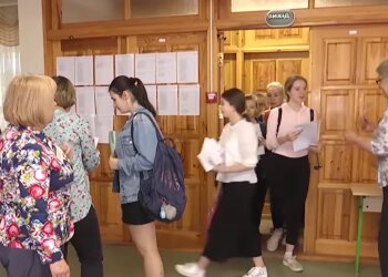 Студенти, кадр з відео