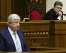 Порошенко не поспішає з указом про звільнення Шокіна 