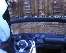 Київське метро причепилося до Маска з непристойною пропозицією