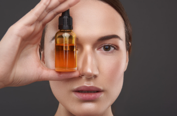 Уход за кожей лица, сыворотка, изображение из свободных источников