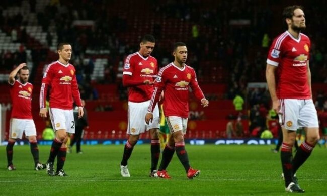 "Манчестер Юнайтед" проигрывает третий матч подряд