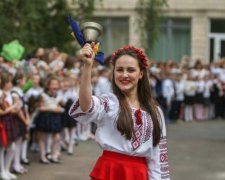 Останній дзвоник 2018: названо точні дати в початковій і середній школі