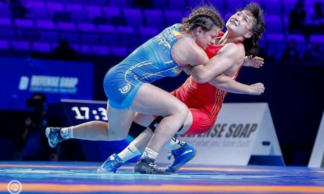 Бережна Аліна виборола срібло на ЧС