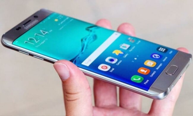 Бракованные смартфоны нанесли сокрушительный удар по Samsung