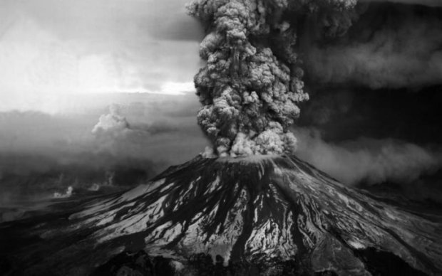 Виверження вулкана Гватемали: в мережі показали постапокаліптичні види
