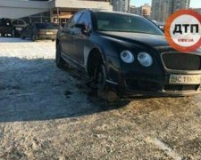 Самотній Bentley без коліс підірвав соцмережі