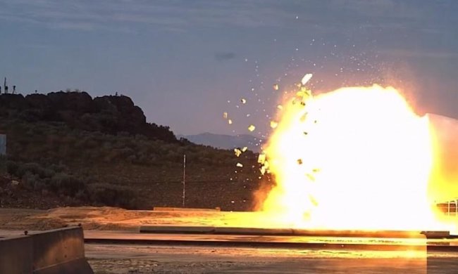 NASA продемонструвало запуск ракетного прискорювача у сповільненому режимі