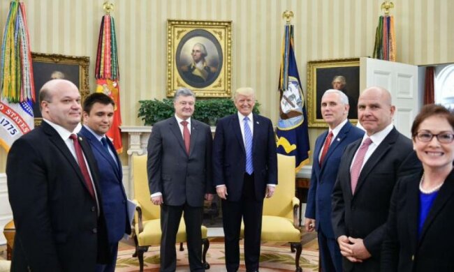Визит Порошенко в США: где был настоящий успех