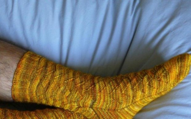 Сон в шкарпетках: виявлено нові наслідки приємної звички