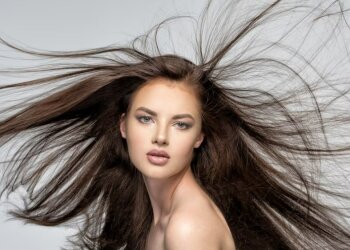 Длинные волосы. Фото FreePik